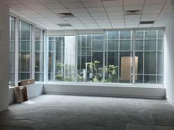 SQUARE 2 (D11), Office #615634541